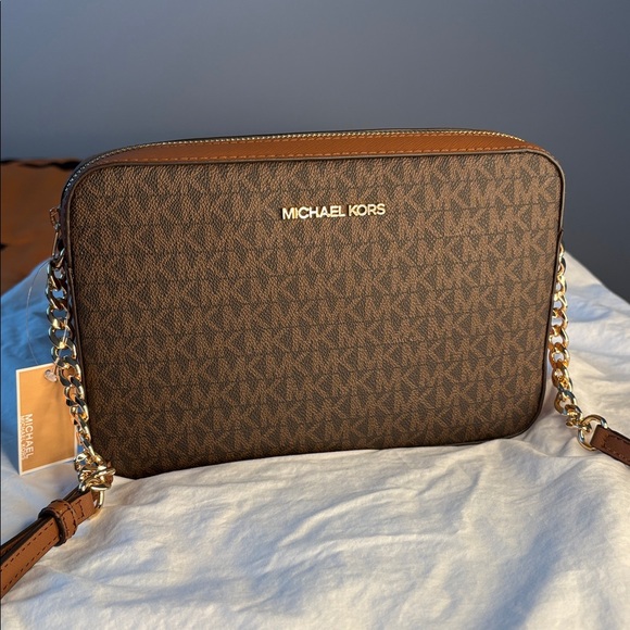 Michael Kors Monogram Brown Shoulder Bag - Picture 1 of 4